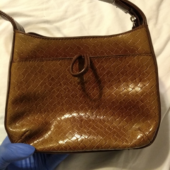Relic Brand Leathers Woven Leather Purse - Picture 4 of 8